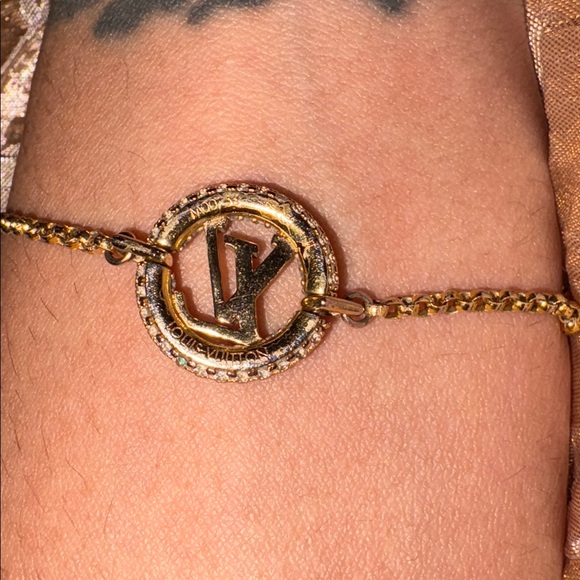 Louis Vuitton Gold Chain Bracelet - Picture 9 of 9